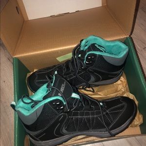 hiking boots (NWT) never worn!